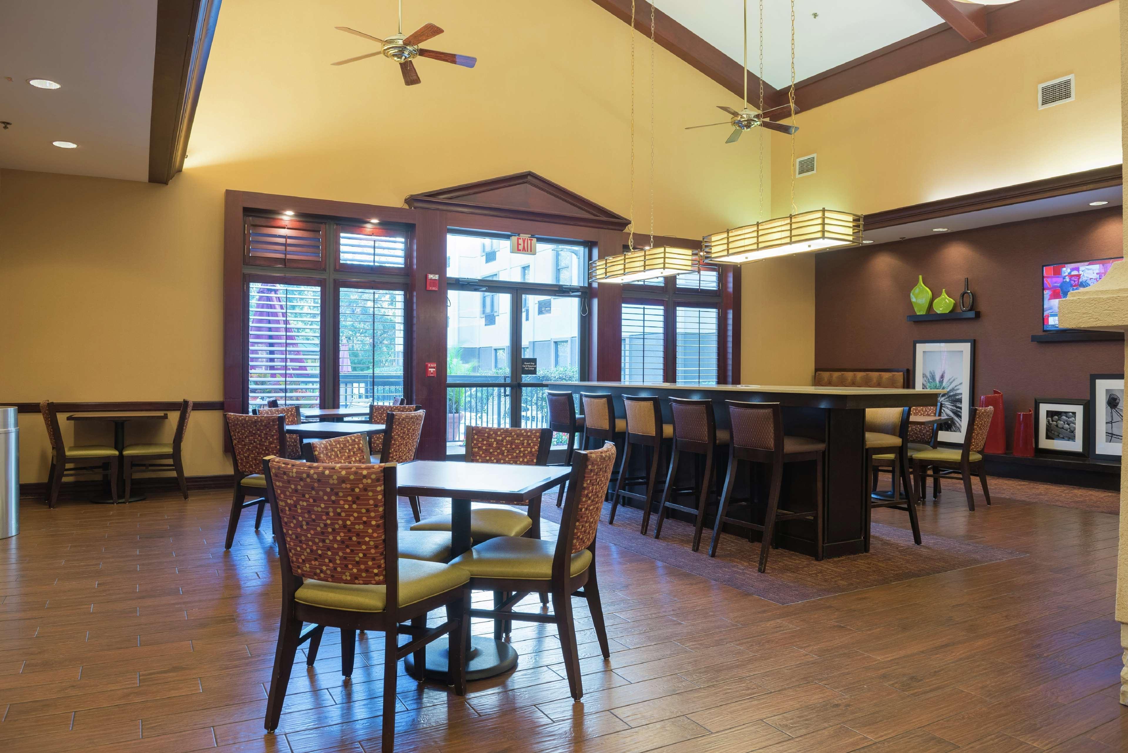 Hampton Inn & Suites Tampa-North Экстерьер фото