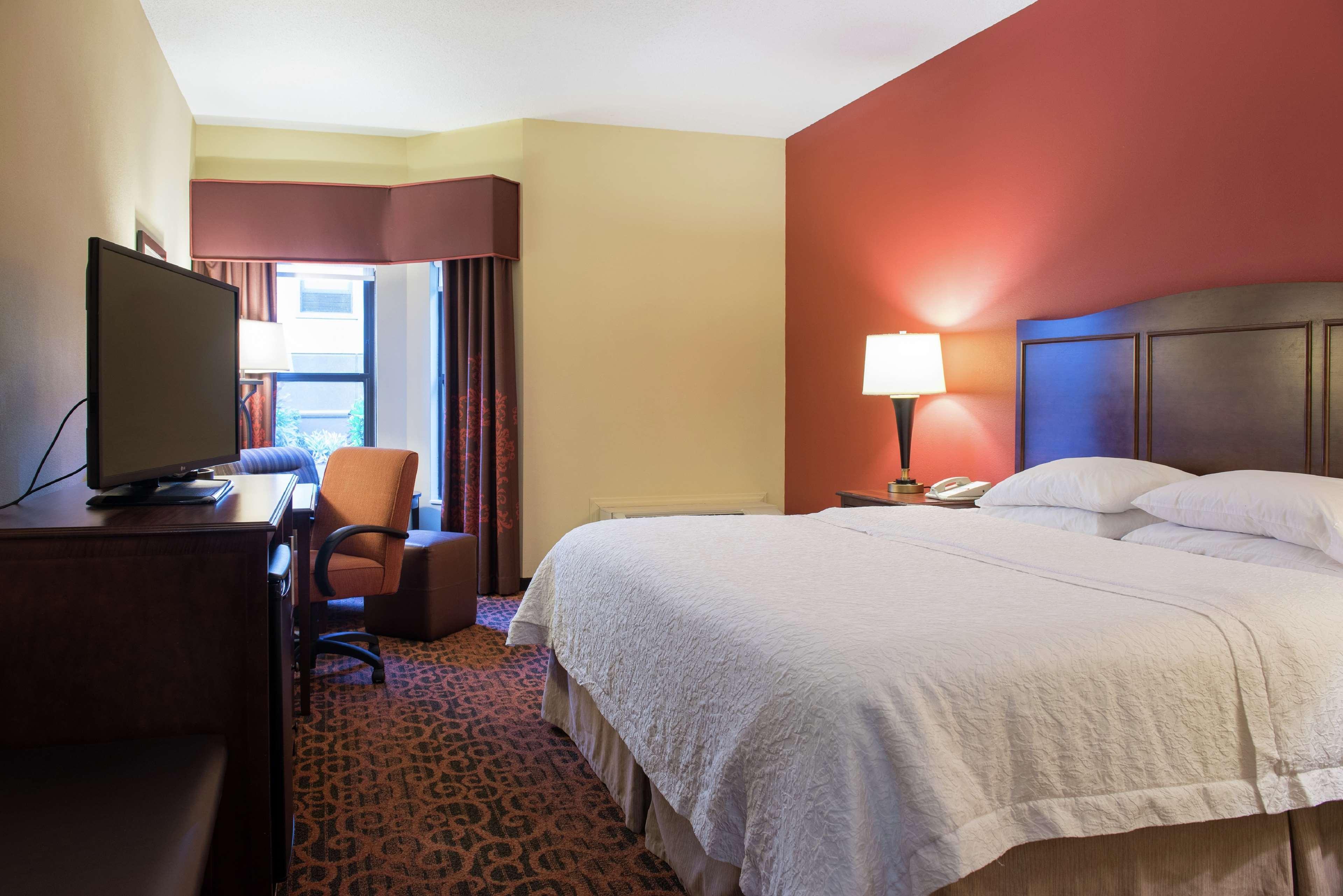 Hampton Inn & Suites Tampa-North Экстерьер фото