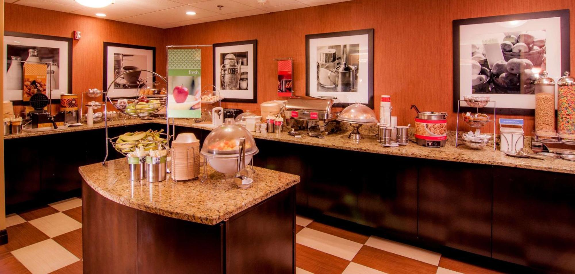 Hampton Inn & Suites Tampa-North Экстерьер фото