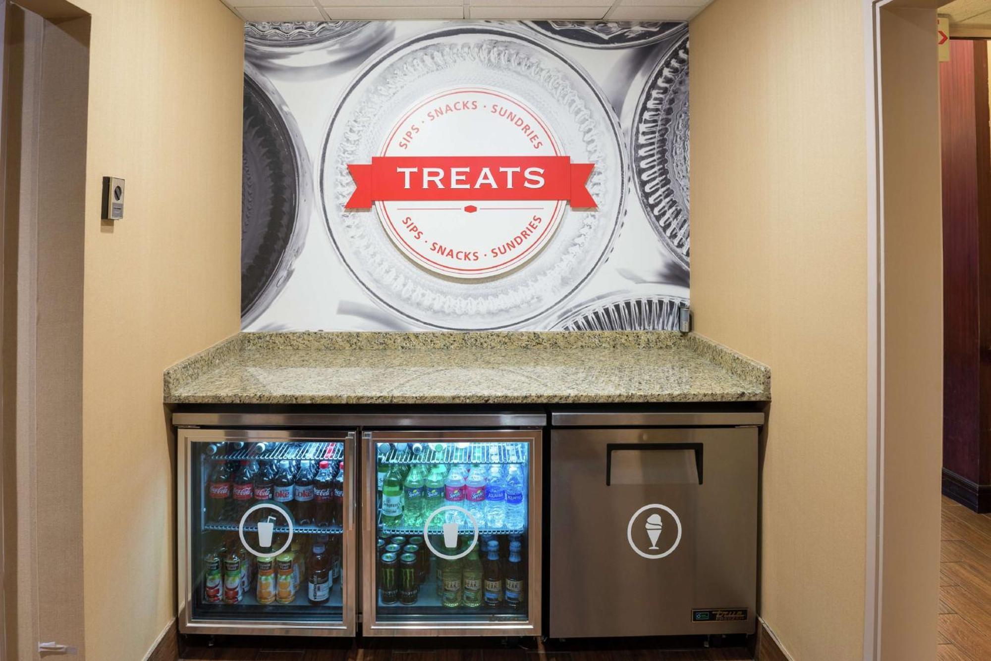 Hampton Inn & Suites Tampa-North Экстерьер фото